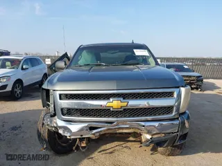 2011 Chevrolet Silverado 1500 LT with VIN 3GCPKSE30BG168467, listed as a IAAI auction lot 41538698 with 162,452 mi miles. Bid and sale history available at carsss.com. Image 12.