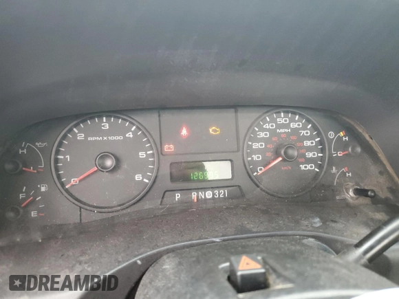 2005 Ford F-250 XL с VIN 1FTNF20575EB70989, выставлен на аукционе Copart как лот 61671485 с пробегом 126 995 миль миль и Чистый • Clean title. История ставок и продаж доступна на DreamBid. Изображение 9.