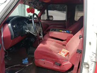 1995 Ford F-350 с VIN 1FTJW36F9SEA23346, выставлен на аукционе Copart как лот 75330444 с пробегом Не указан миль и Списание • Salvage title. История ставок и продаж доступна на DreamBid. Изображение 7.