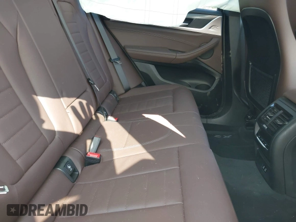 2024 BMW X3 xDrive30i z VIN 5UX53DP08R9V36583, wystawiony jako IAAI lot #42128986 z przebiegiem 9 mil mil oraz . Historia ofert i sprzedaży dostępna na DreamBid. Obrazek 8.