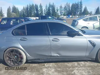 2023 BMW M3 Competition z VIN WBS33AY05PFR45136, wystawiony jako IAAI lot #41884851 z przebiegiem 6274 mil mil oraz . Historia ofert i sprzedaży dostępna na DreamBid. Obrazek 12.