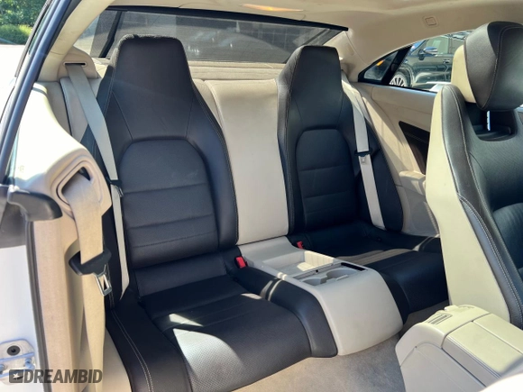 2015 Mercedes-Benz E-Class E 400 with VIN WDDKJ6FB2FF307229, listed as a Copart auction lot 70142514 with 143,809 mi miles and Clean Title. Bid and sale history available at carsss.com. Image 6.