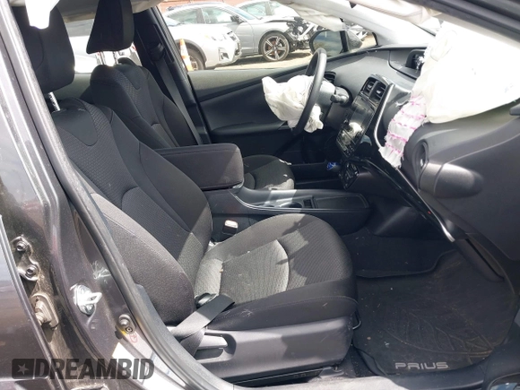 2019 Toyota Prius LE with VIN JTDL9RFU2K3000147, listed as a IAAI auction lot 41982869 with 39,129 mi miles and . Bid and sale history available at DreamBid. Image 5.