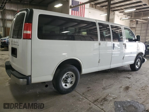 2017 Chevrolet Express Passenger LT z VIN 1GAZGPFG0H1208331, wystawiony jako Copart lot #58504295 z przebiegiem 46 813 mil mil oraz Szkoda całkowita • Salvage title. Historia ofert i sprzedaży dostępna na DreamBid. Obrazek 3.