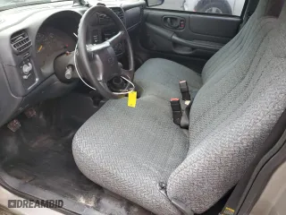 1998 Chevrolet S-10 LS with VIN 1GCCS1442W8245631, listed as a Copart auction lot 84759574 with 169,467 mi miles and Salvage Title. Bid and sale history available at carsss.com. Image 7.