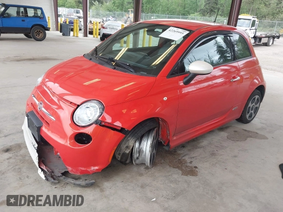 2017 FIAT 500e z VIN 3C3CFFGE2HT546074, wystawiony jako IAAI lot #42269995 z przebiegiem 42 782 mil mil oraz . Historia ofert i sprzedaży dostępna na DreamBid. Obrazek 17.