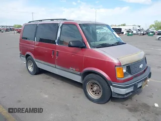 1994 Chevrolet Astro with VIN 1GNEL19W5RB176819, listed as a IAAI auction lot 42116566 with 179,027 mi miles. Bid and sale history available at carsss.com. Image 1.