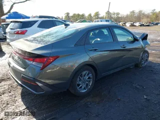 2024 Hyundai Elantra SEL with VIN KMHLM4DG1RU713636, listed as a IAAI auction lot 41518346 with 11,111 mi miles. Bid and sale history available at carsss.com. Image 4.