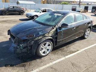2015 Volvo S60 T5 Drive-E Platinum with VIN YV126MFM3F1358750, listed as a Copart auction lot 63055013 with 60,500 mi miles. Bid and sale history available at carsss.com. Image 1.