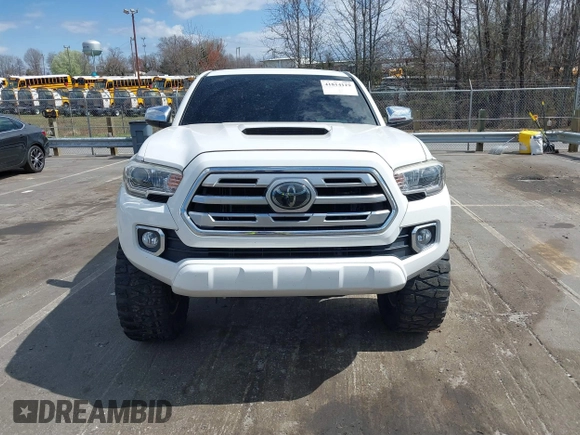 2018 Toyota Tacoma SR with VIN 3TMGZ5AN1JM150189, listed as a IAAI auction lot 41814119 with 109,014 mi miles. Bid and sale history available at carsss.com. Image 12.