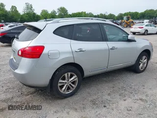 2012 Nissan Rogue S z VIN JN8AS5MVXCW719134, wystawiony jako IAAI lot #42324229 z przebiegiem 195 933 mil mil oraz . Historia ofert i sprzedaży dostępna na DreamBid. Obrazek 4.