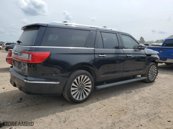 2019 Lincoln Navigator L Reserve with VIN 5LMJJ3LT3KEL23983, listed as a Copart auction lot 67439544 with 62,798 mi miles and Clean Title. Bid and sale history available at carsss.com. Image 3.