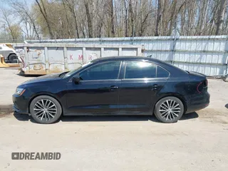 2016 Volkswagen Jetta Sport с VIN 3VWD17AJ1GM404282, выставлен на аукционе IAAI как лот 42118484 с пробегом 95 067 миль миль и . История ставок и продаж доступна на DreamBid. Изображение 14.