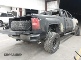 2018 GMC Sierra 1500 SLE z VIN 1GTV2MEC2JZ226046, wystawiony jako IAAI lot #41819120 z przebiegiem Nie podano mil oraz . Historia ofert i sprzedaży dostępna na DreamBid. Obrazek 4.