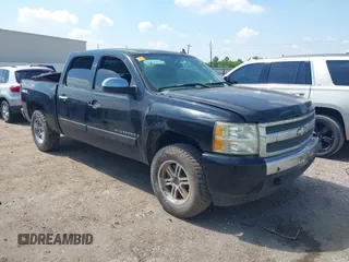2007 Chevrolet Silverado 1500 LS with VIN 2GCEK13CX71727365, listed as a IAAI auction lot 40357043 with 1 mi miles. Bid and sale history available at carsss.com. Image 1.