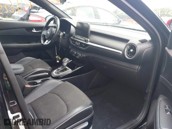 2021 Kia Forte GT-Line с VIN 3KPF34AD4ME290119, выставлен на аукционе IAAI как лот 42474225 с пробегом 69 484 миль миль и . История ставок и продаж доступна на DreamBid. Изображение 5.