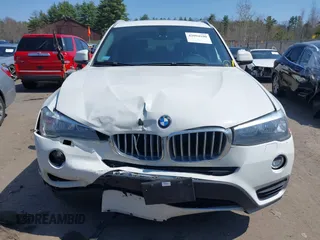 2017 BMW X3 xDrive28i z VIN 5UXWX9C52H0D96737, wystawiony jako IAAI lot #42094100 z przebiegiem 86 641 mil mil oraz . Historia ofert i sprzedaży dostępna na DreamBid. Obrazek 12.