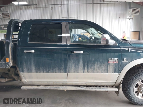 2011 Ram 2500 Laramie с VIN 3D7UT2CL7BG587120, выставлен на аукционе IAAI как лот 42032893 с пробегом 196 361 миль миль и . История ставок и продаж доступна на DreamBid. Изображение 14.