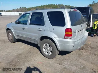 2007 Ford Escape Limited with VIN 1FMYU04197KA67054, listed as a IAAI auction lot 41665928 with 196,706 mi miles. Bid and sale history available at carsss.com. Image 3.