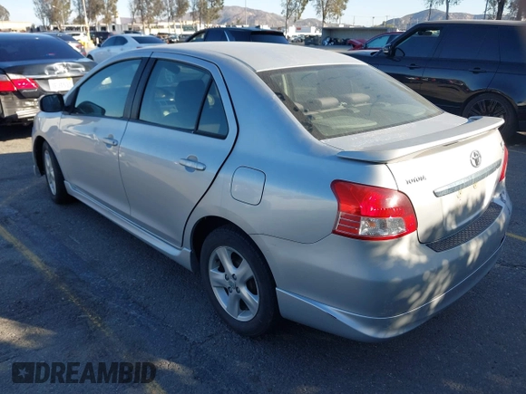 2007 Toyota Yaris with VIN JTDBT923771127215, listed as a IAAI auction lot 41647533 with 207,248 mi miles. Bid and sale history available at carsss.com. Image 3.