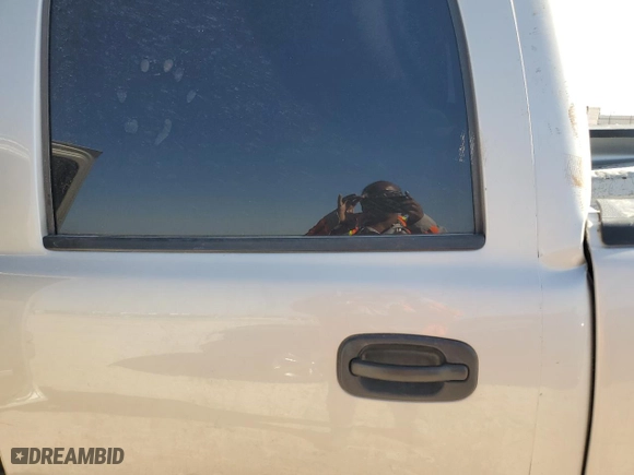 2006 Chevrolet Silverado 1500 LT1 with VIN 2GCEK13T061149274, listed as a Copart auction lot 48735565 with 140,181 mi miles and Salvage Title. Bid and sale history available at carsss.com. Image 8.