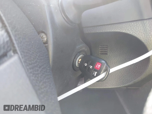 2018 Toyota Corolla L с VIN 5YFBURHEXJP845530, выставлен на аукционе IAAI как лот 42184549 с пробегом 113 379 миль миль и . История ставок и продаж доступна на DreamBid. Изображение 11.
