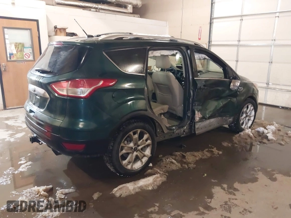 2014 Ford Escape Titanium with VIN 1FMCU9J93EUB95638, listed as a IAAI auction lot 41481089 with 182,258 mi miles. Bid and sale history available at carsss.com. Image 4.