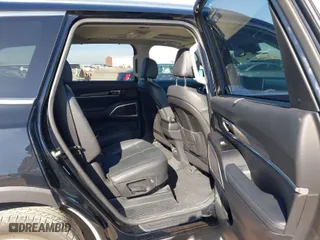 2021 Kia Telluride EX with VIN 5XYP34HC4MG136885, listed as a IAAI auction lot 41144633 with 129,689 mi miles. Bid and sale history available at carsss.com. Image 8.