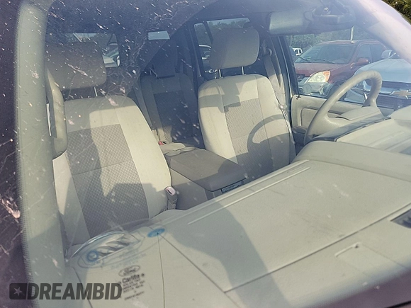 2006 Ford Explorer XLS z VIN 1FMEU62E26UB17291, wystawiony jako IAAI lot #42378335 z przebiegiem 158 911 mil mil oraz . Historia ofert i sprzedaży dostępna na DreamBid. Obrazek 24.