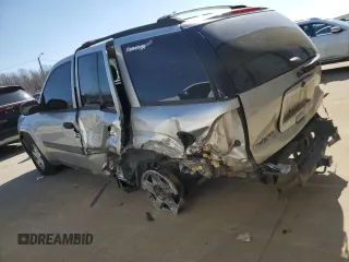 2004 Chevrolet TrailBlazer LS with VIN 1GNDT13S142283182, listed as a Copart auction lot 45105985 with 210,473 mi miles and Salvage Title. Bid and sale history available at carsss.com. Image 2.