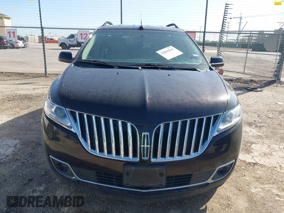 2013 Lincoln MKX z VIN 2LMDJ6JK8DBL28997, wystawiony jako IAAI lot #42061816 z przebiegiem 67 337 mil mil oraz . Historia ofert i sprzedaży dostępna na DreamBid. Obrazek 12.