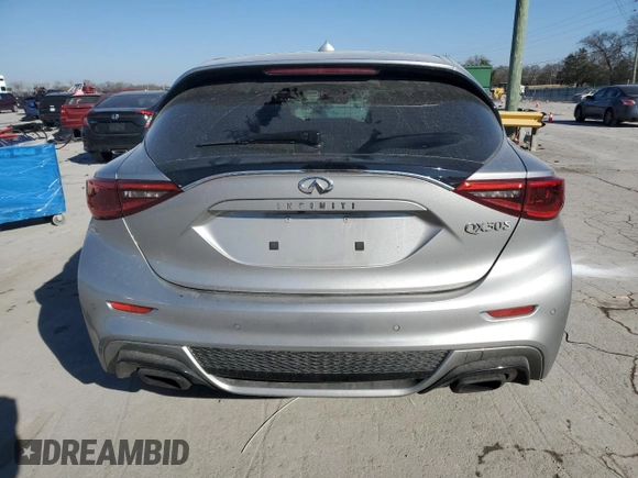 2018 Infiniti QX30 Premium z VIN SJKCH5CP0JA049834, wystawiony jako Copart lot #42970255 z przebiegiem 113 394 mil mil oraz Szkoda całkowita • Salvage title. Historia ofert i sprzedaży dostępna na DreamBid. Obrazek 6.