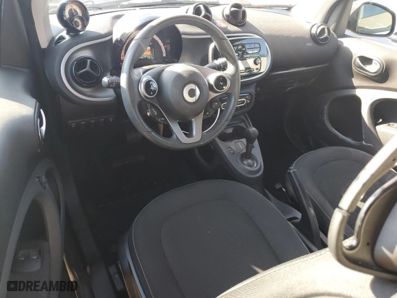 2019 Smart EQ fortwo pure with VIN WMEFJ9BA4KK386190, listed as a Copart auction lot 85565094 with NaN miles and Salvage Title. Bid and sale history available at carsss.com. Image 8.
