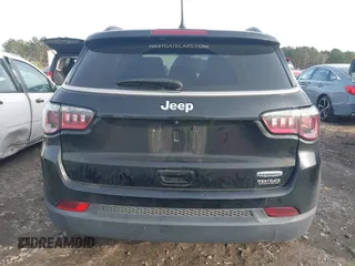 2022 Jeep Compass Latitude with VIN 3C4NJCBB3NT225221, listed as a IAAI auction lot 41092539 with 54,086 mi miles and . Bid and sale history available at carsss.com. Image 17.