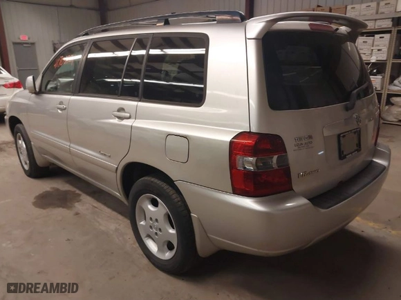 2007 Toyota Highlander w/3rd Row with VIN JTEEP21A170230690, listed as a IAAI auction lot 41708384 with 190,550 mi miles. Bid and sale history available at carsss.com. Image 3.