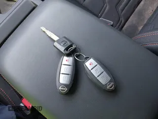 2023 Nissan Frontier Pro-4X z VIN 1N6ED1EK0PN670619, wystawiony jako IAAI lot #42044366 z przebiegiem 26 475 mil mil oraz . Historia ofert i sprzedaży dostępna na DreamBid. Obrazek 11.