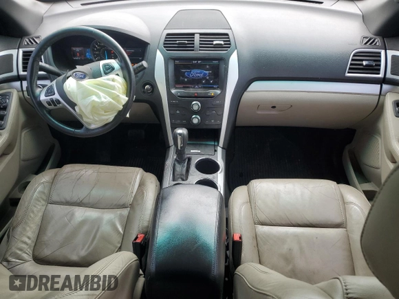 2014 Ford Explorer XLT with VIN 1FM5K7D82EGA54225, listed as a Copart auction lot 56227785 with 220,809 mi miles and Clean title. Bid and sale history available at DreamBid. Image 8.