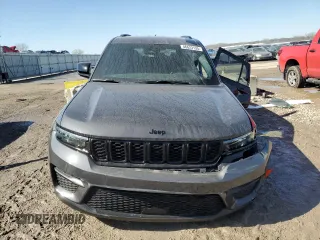 2024 Jeep Grand Cherokee Laredo X with VIN 1C4RJHAG1RC105317, listed as a Copart auction lot 46623135 with 7,597 mi miles and Salvage Title. Bid and sale history available at carsss.com. Image 5.