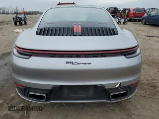 2022 Porsche 911 Carrera with VIN WP0AA2A98NS205474, listed as a Copart auction lot 40023494 with 9,889 mi miles. Bid and sale history available at carsss.com. Image 6.