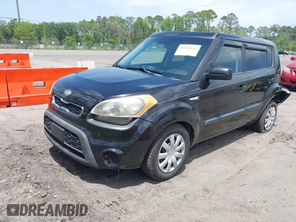2013 Kia Soul with VIN KNDJT2A52D7631573, listed as a IAAI auction lot 42146142 with 189,687 mi miles and . Bid and sale history available at DreamBid. Image 2.