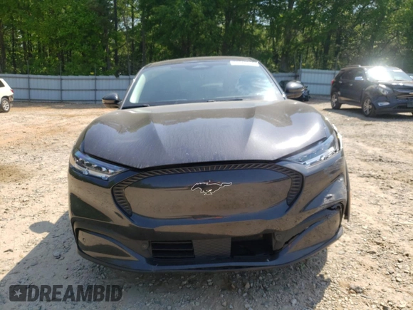2022 Ford Mustang Mach-E Select z VIN 3FMTK1RM5NMA08890, wystawiony jako Copart lot #53342915 z przebiegiem 45 253 mil mil oraz Szkoda całkowita • Salvage title. Historia ofert i sprzedaży dostępna na DreamBid. Obrazek 5.