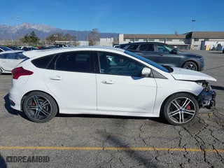 2015 Ford Focus ST with VIN 1FADP3L92FL380352, listed as a IAAI auction lot 41365139 with 136,226 mi miles. Bid and sale history available at carsss.com. Image 14.