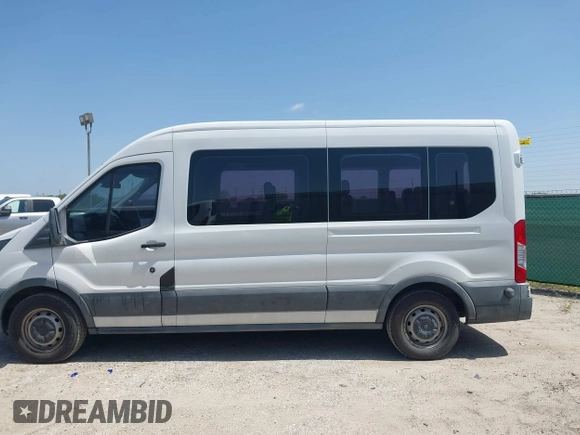 2015 Ford Transit XL z VIN 1FBAX2CM5FKB12854, wystawiony jako IAAI lot #42744192 z przebiegiem 54 236 mil mil oraz . Historia ofert i sprzedaży dostępna na DreamBid. Obrazek 14.