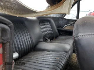 1961 Ford Thunderbird с VIN 1Y71Z157164, выставлен на аукционе Copart как лот 58658465 с пробегом 67 655 миль миль и Списание • Salvage title. История ставок и продаж доступна на DreamBid. Изображение 10.