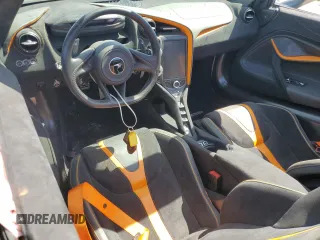 2022 McLaren 720S z VIN SBM14FCA0NW006456, wystawiony jako Copart lot #48148685 z przebiegiem 6859 mil mil oraz Szkody całkowita. Historia ofert i sprzedaży dostępna na DreamBid. Obrazek 8.