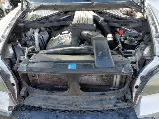 2008 BMW X5 3.0si with VIN 5UXFE43588L030785, listed as a Copart auction lot 46093105 with 122,328 mi miles and Salvage Title. Bid and sale history available at carsss.com. Image 11.