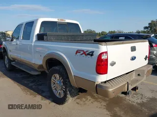 2012 Ford F-250 XL z VIN 1FT7W2BT1CEA55726, wystawiony jako IAAI lot #41623695 z przebiegiem 166 571 mil mil oraz . Historia ofert i sprzedaży dostępna na DreamBid. Obrazek 3.