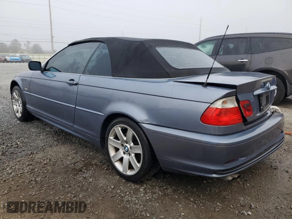 2002 BMW 3 Series 325Ci with VIN WBABS33402PG88045, listed as a Copart auction lot 43386425 with 167,588 mi miles and Salvage Title. Bid and sale history available at carsss.com. Image 2.