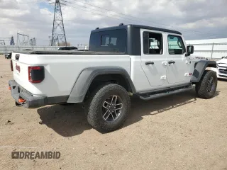 2024 Jeep Gladiator Mojave X z VIN 1C6JJTEG7RL114847, wystawiony jako Copart lot #55635445 z przebiegiem 11 011 mil mil oraz Szkoda całkowita • Salvage title. Historia ofert i sprzedaży dostępna na DreamBid. Obrazek 3.