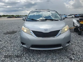2012 Toyota Sienna LE AAS z VIN 5TDKK3DC6CS190493, wystawiony jako Copart lot #65000345 z przebiegiem 224 230 mil mil oraz Szkoda całkowita • Salvage title. Historia ofert i sprzedaży dostępna na DreamBid. Obrazek 5.